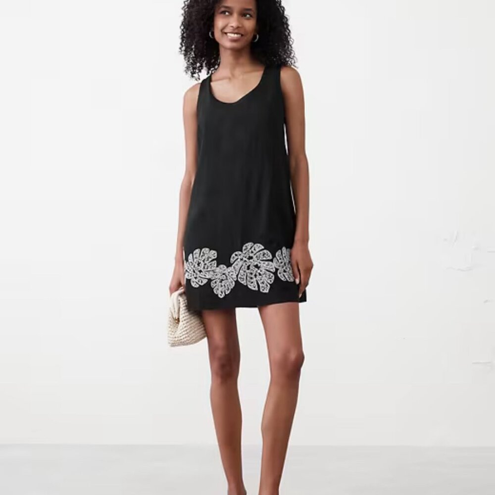 Linen Blended Embroidered Mini Dress - Medium